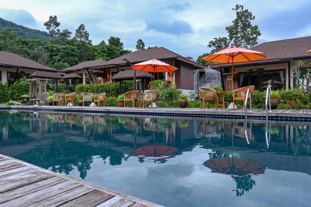 Cascade Tara Na Mueang Exterior foto