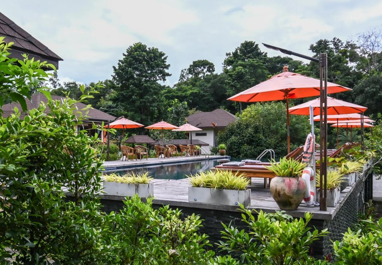 Cascade Tara Na Mueang Exterior foto