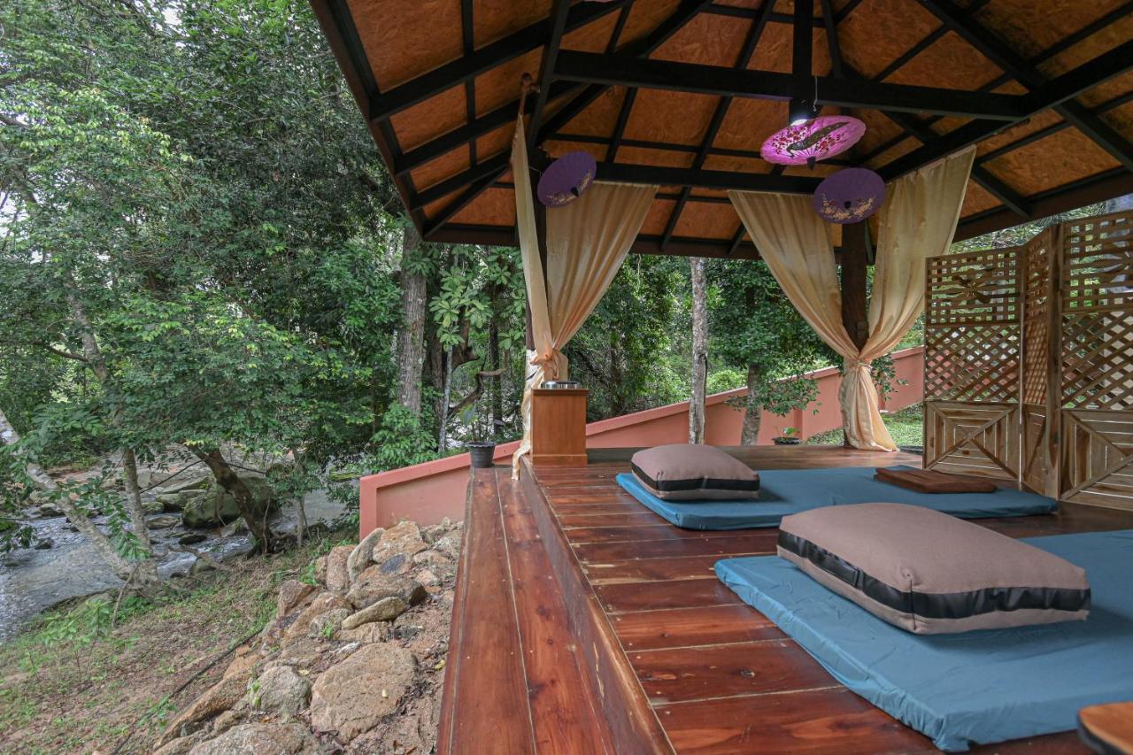 Cascade Tara Na Mueang Exterior foto